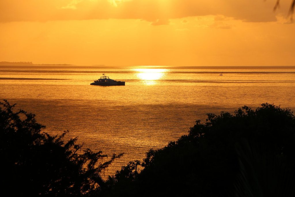 mozambique-sunrise-1742495_1920